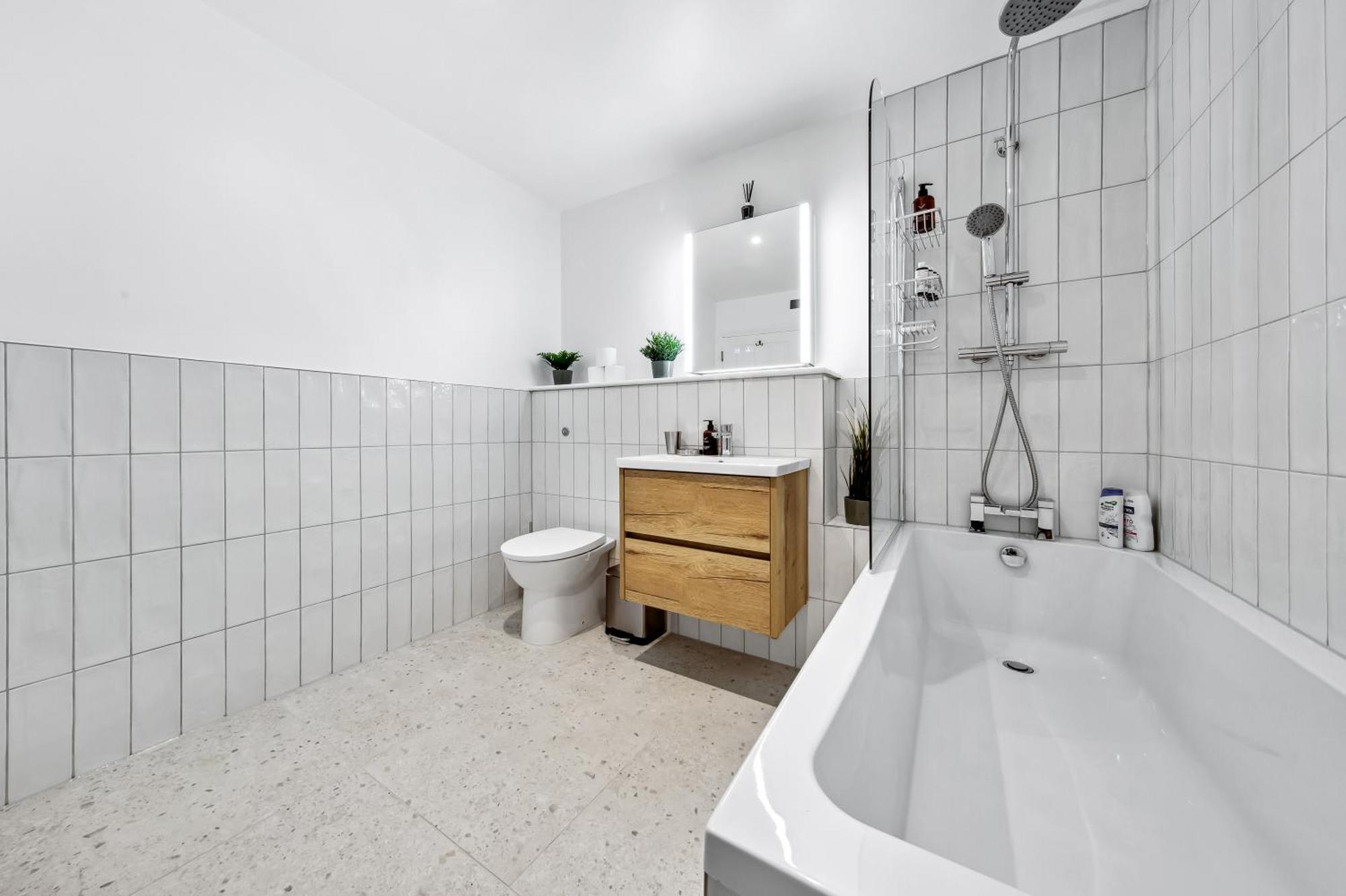 Apartamento Modern 2 Bed Flat - Near Farringdon & Old Street Station - Londres